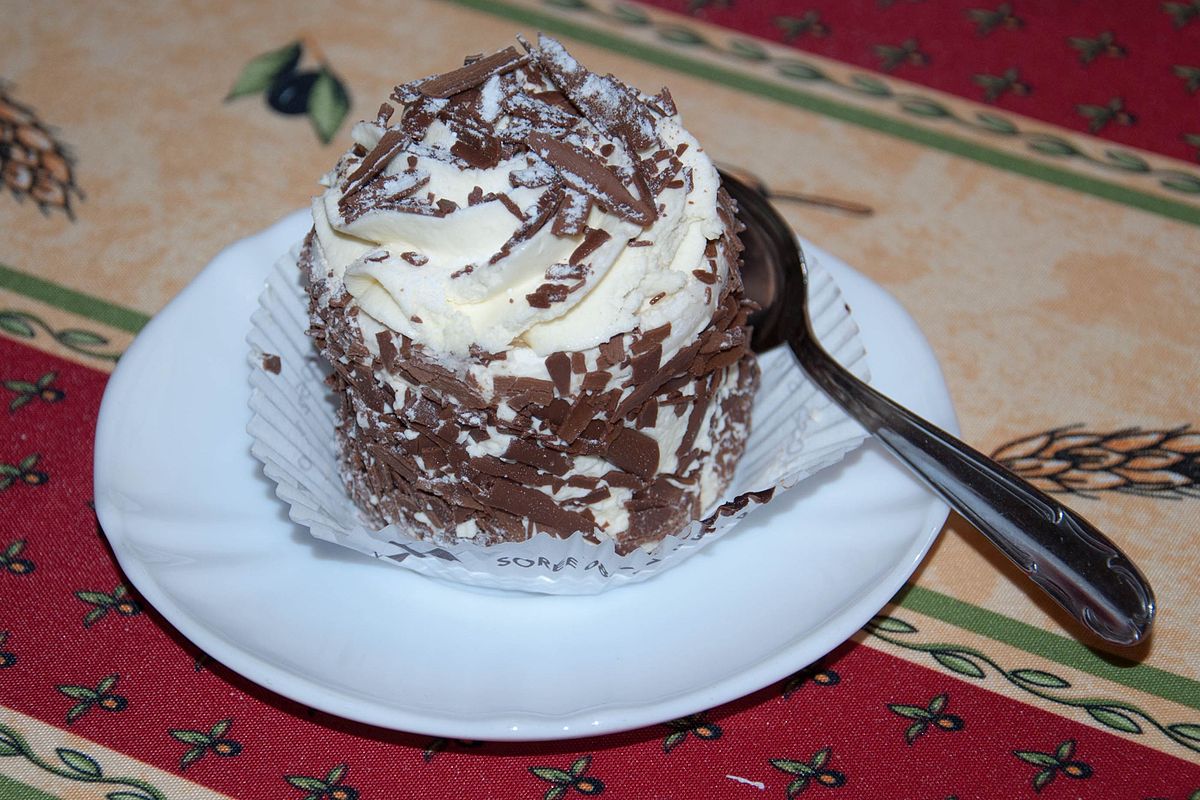 assiette d'une meringue généreuse